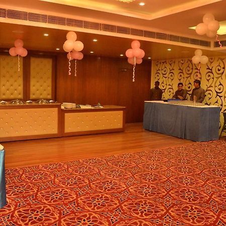 Hotel Down Town Jalandhar Bagian luar foto