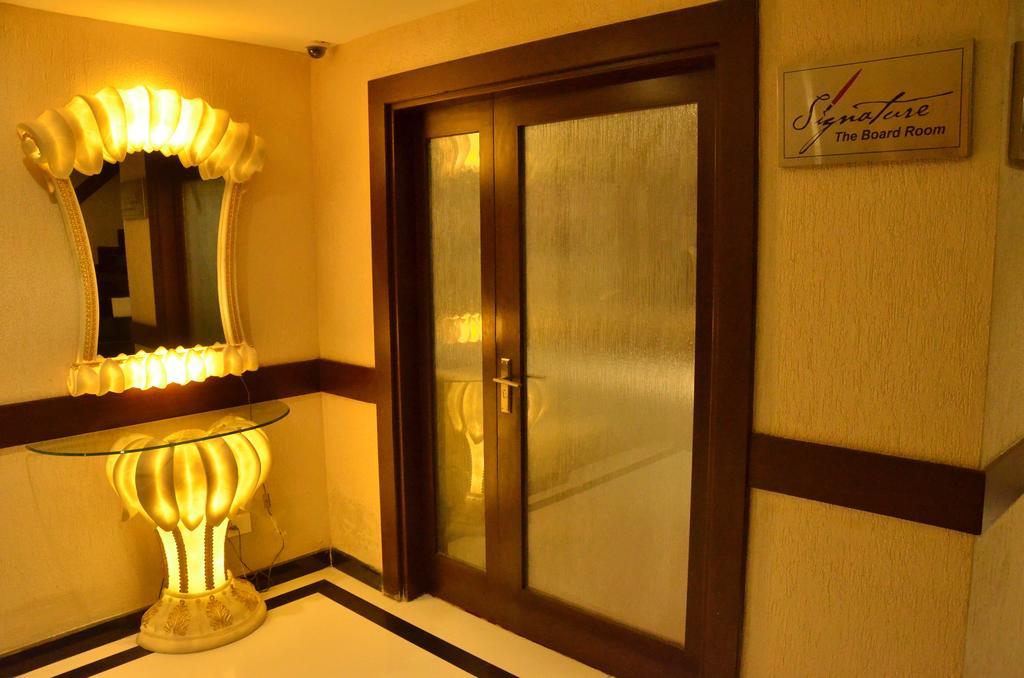 Hotel Down Town Jalandhar Bagian luar foto