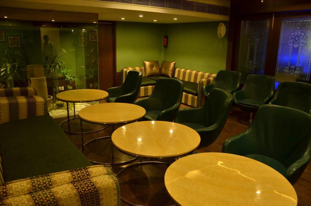 Hotel Down Town Jalandhar Bagian luar foto