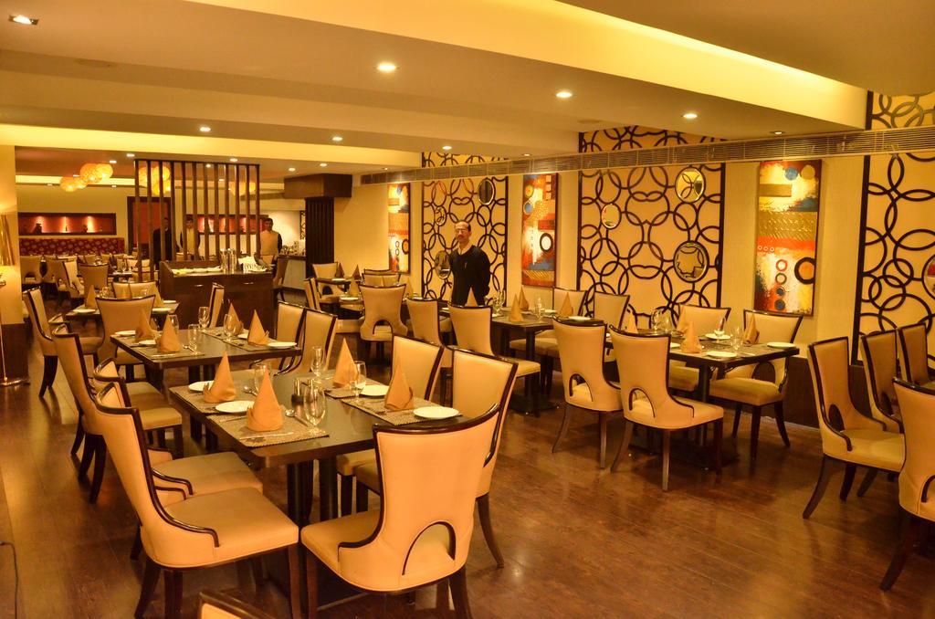 Hotel Down Town Jalandhar Bagian luar foto
